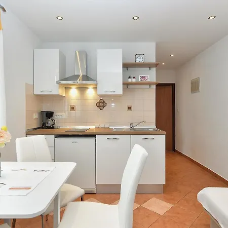Fuer 3 Personen Ca 27 Qm In Rovinj, Istrien Istrische Riviera Apartment Rovinj