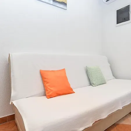 Fuer 3 Personen Ca 27 Qm In Rovinj, Istrien Istrische Riviera Apartment *